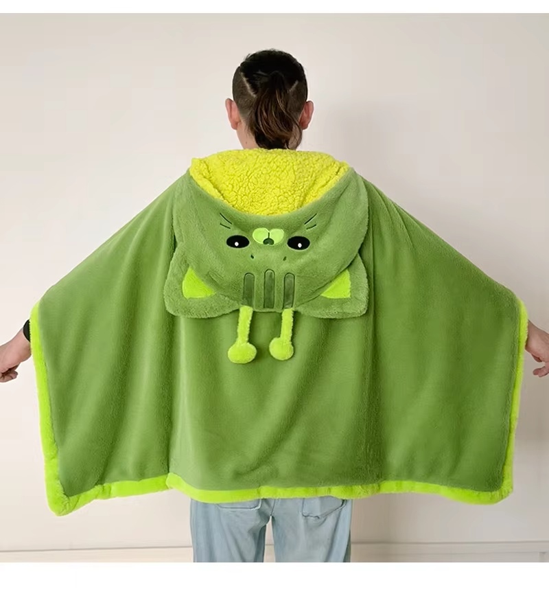 漫画風のかわいい宇宙猫のフード付きブランケットぬいぐるみマン - Winter Clothing Girls のレビューと価格